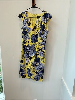 Adrianna Papell Yellow Navy Floral Print Sheath Dress Cap Sleeves Size 6